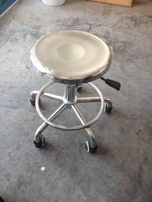 كرسي أمان عالي الجودة من الفولاذ المقاوم للصدأ المضاد للكهرباء الساكنة لغرفة العمليات النظيفة  كرسي ESD  كرسي مختبر غرفة العمليات النظيفة