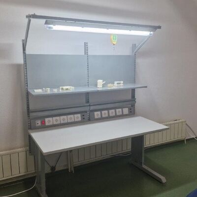 منضدة عمل مضادة للكهرباء الساكنة ESD لمناطق EPA